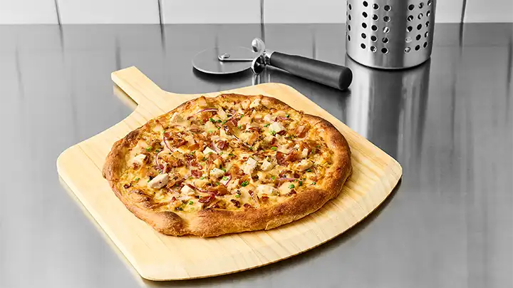 Alabama White Grilled Chicken Pizza